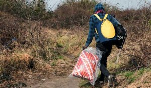 Calais : évacués de la "jungle", les migrants "ne savent pas où ils vont"