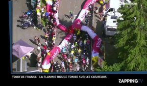 Tour de France 2016 : L'arche de la flamme rouge tombe sur le peloton, un coureur blessé (Vidéo)