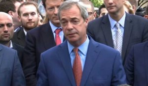 GB: Nigel Farage réclame un "gouvernement Brexit"