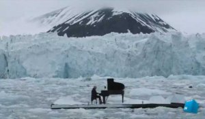Un pianiste au milieu de la banquise pour sauver l'Arctique - GREENPEACE