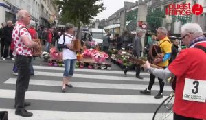 Atelier musical sur le marché de Saint-Lô pour le Tour de France
