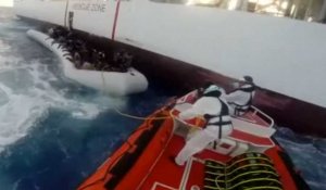 Dix migrantes meurent sur une bateau en Méditerranée