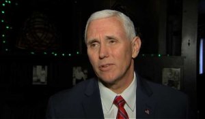 Emails privés de Pence: "sans comparaison" avec Clinton