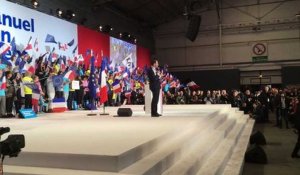 Meeting de Macron à Marseille : Castaner hué... pour une écharpe du PSG