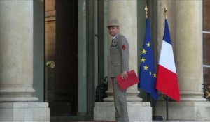 Attentat de Paris : début de la réunion du Conseil de défense