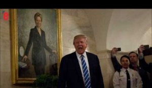 Donald Trump surprend des écoliers à la Maison Blanche