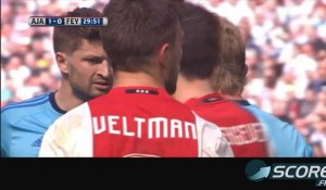 Quand un joueur hollandais tire sur les supporters de l'Ajax Amsterdam