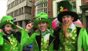 Les Dublinois célèbrent la St Patrick malgré la pluie