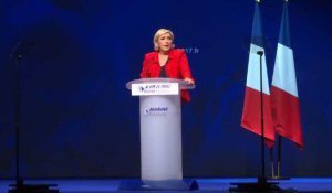 Le Pen veut un "moratoire sur toute l'immigration légale"