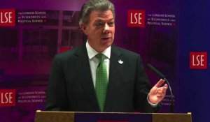 A Londres, Santos dit vouloir un nouvel accord avec les Farcs