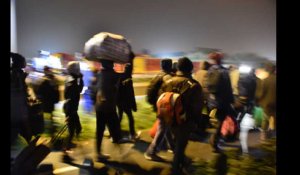 La première journée d'évacuation du camp de Calais, en six étapes