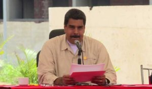Maduro augmente de 40% le salaire minimum, la veille d'une grève
