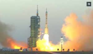 La Chine envoient deux astronautes passer un mois dans l'espace