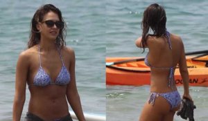 Jessica Alba en bikini pendant ses vacances de printemps