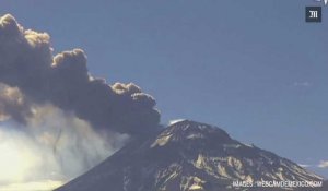 Mexique : impressionnante éruption du Popocatepetl
