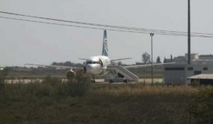 Vol EgyptAir: au moins 4 nouvelles personnes quittent l'avion