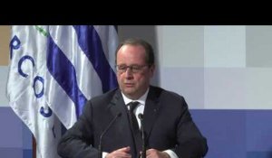Hollande tacle avec humour Macron