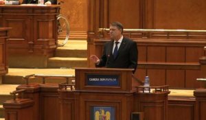 Roumanie: le président suggère au gouvernement de démissionner
