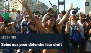 Argentine : elles manifestent seins nus pour défendre leur droit de bronzer topless