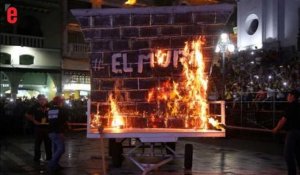 Les Mexicains commencent leur carnaval en brûlant le mur de Trump