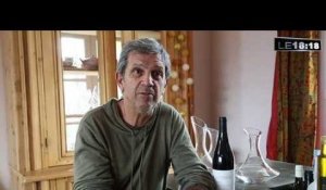 Découvrez la nouvelle vie de Patrick Chène, devenu vigneron au pied du mont Ventoux