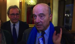 Malgré la tourmente, Juppé réitère son soutien à François Fillon