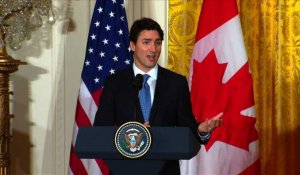 Trump et Trudeau affichent leur différence sur l'immigration