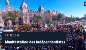 Barcelone : manifestation en soutien à l'ancien président catalan qui avait organisé une consultation interdite sur l'indépendance de la région