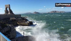 Marseille : une mer démontée des Catalans à l'Escale Borély
