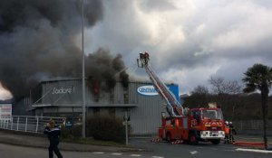 Un incendie détruit le magasin Centrakor à Bréhuel