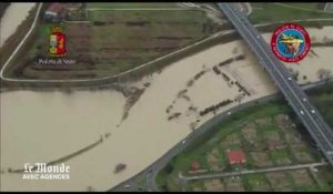 Vu du ciel : inondations en Toscane après une crue de l'Arno