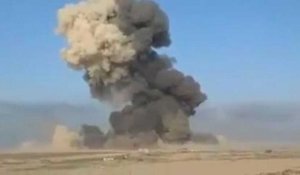 Des combattants kurdes détruisent un camion de l'Etat islamique en Irak