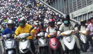 A Taipei, l'impressionnante marée de scooter à l'heure de pointe