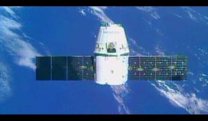 La capsule non habitée Dragon parvient s'amarrer sans problème à l'ISS