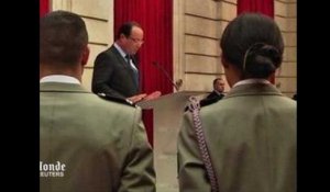 Hollande salue "la mission accomplie" des soldats de retour d'Afghanistan