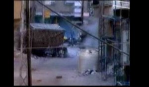 Répression de l'armée syrienne à Harasta, près de Damas