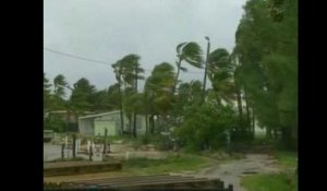 Tempête Isaac : la Floride balayée, la Louisiane en alerte