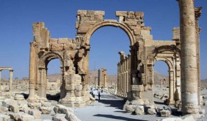 L'EI pulvérise le célèbre Arc de triomphe de Palmyre