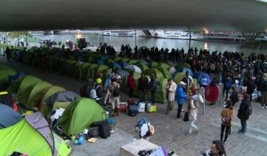Migrants: les autorités évacuent deux campements à Paris