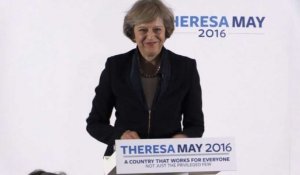 Brexit: pas de second référendum, dit Theresa May