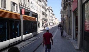 Les Marseillais satisfaits du nouveau tram dans la rue de Rome