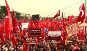 Manifestation sous tension en faveur d'Erdogan en Allemagne