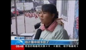 Chine : elle passe sous une voiture et survit