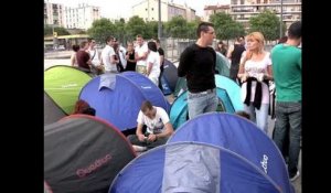 Les fans de Mylène Farmer plantent la tente