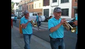 Ambiance dans les rues de Leuze-en-Hainaut après le match Belgique-Russier