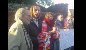 Néchin: le ptb fait un comité d'accueil chez Gérard Depardieu