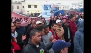 Plusieurs milliers de Marocains manifestent dans la rue
