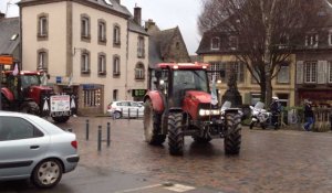 Lannion: les agriculteurs en colère devant