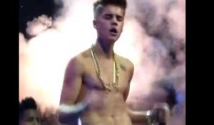 Justin Bieber sur scène : plus chaud qu'un strip-teaser !