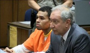 Chris Brown : Sept jours de plus en prison ! (Vidéo)